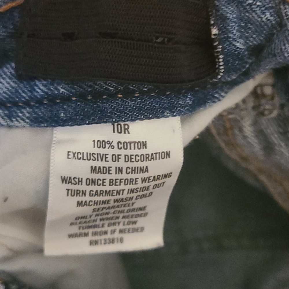 Ripped Jeans - Picture 3 of 5